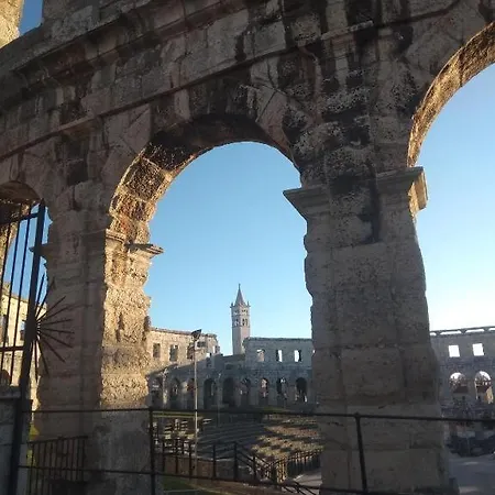 Colorita Lägenhet Pula