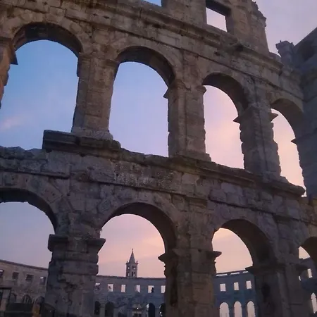 Apartment Colorita *