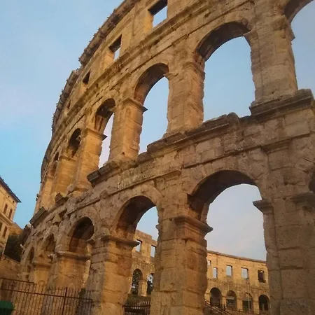 Apartment Colorita *