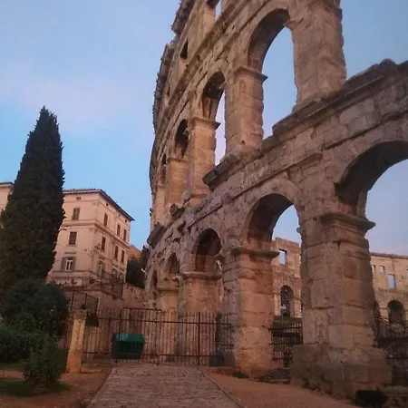 Apartment Colorita Pula